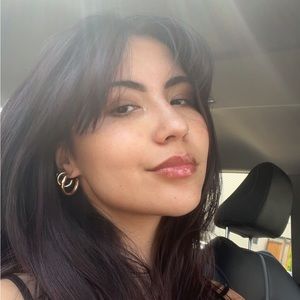 Meet your Posher, Isabelle